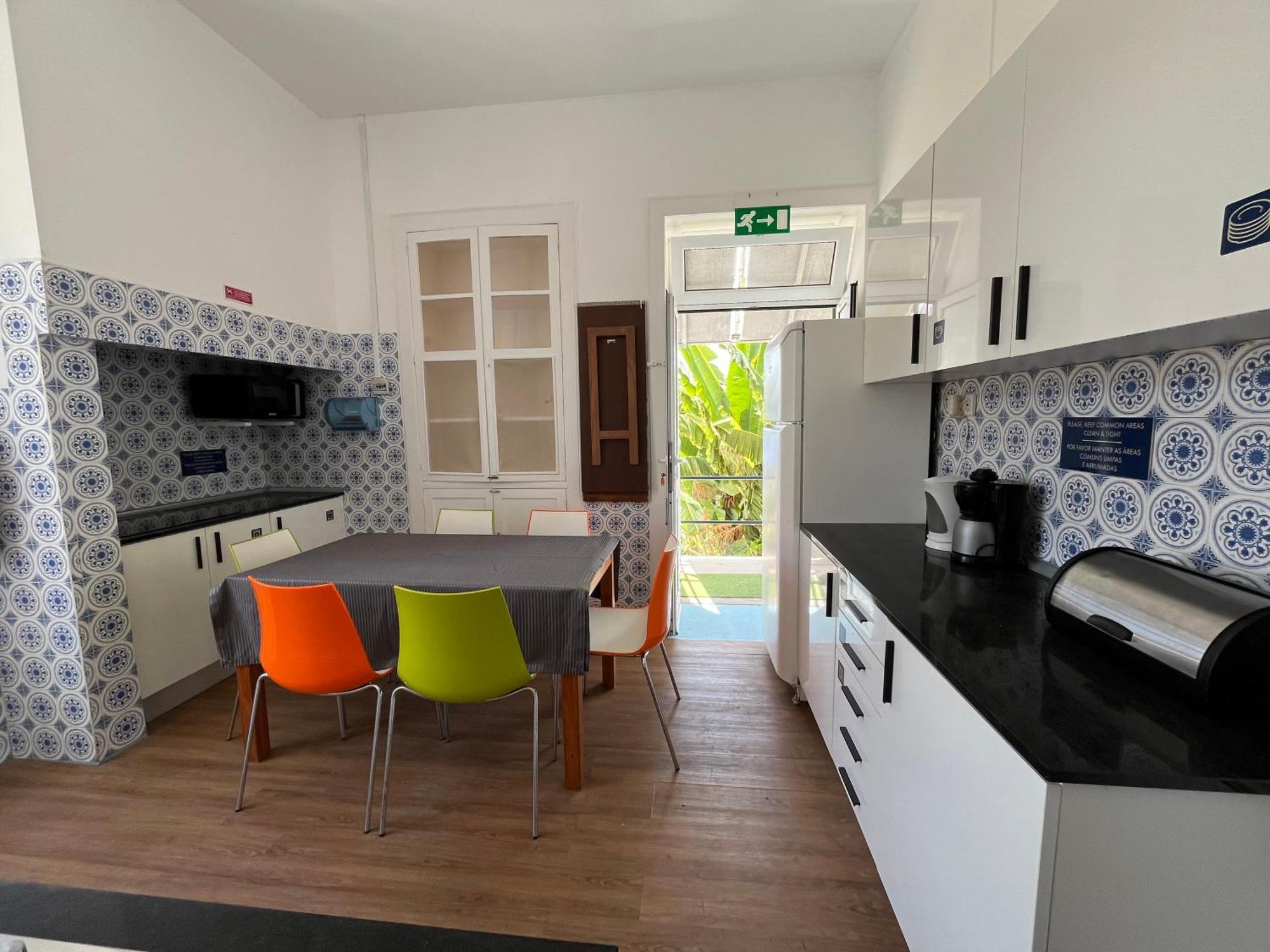 Lazareto 148 Hostel Фуншал Екстериор снимка