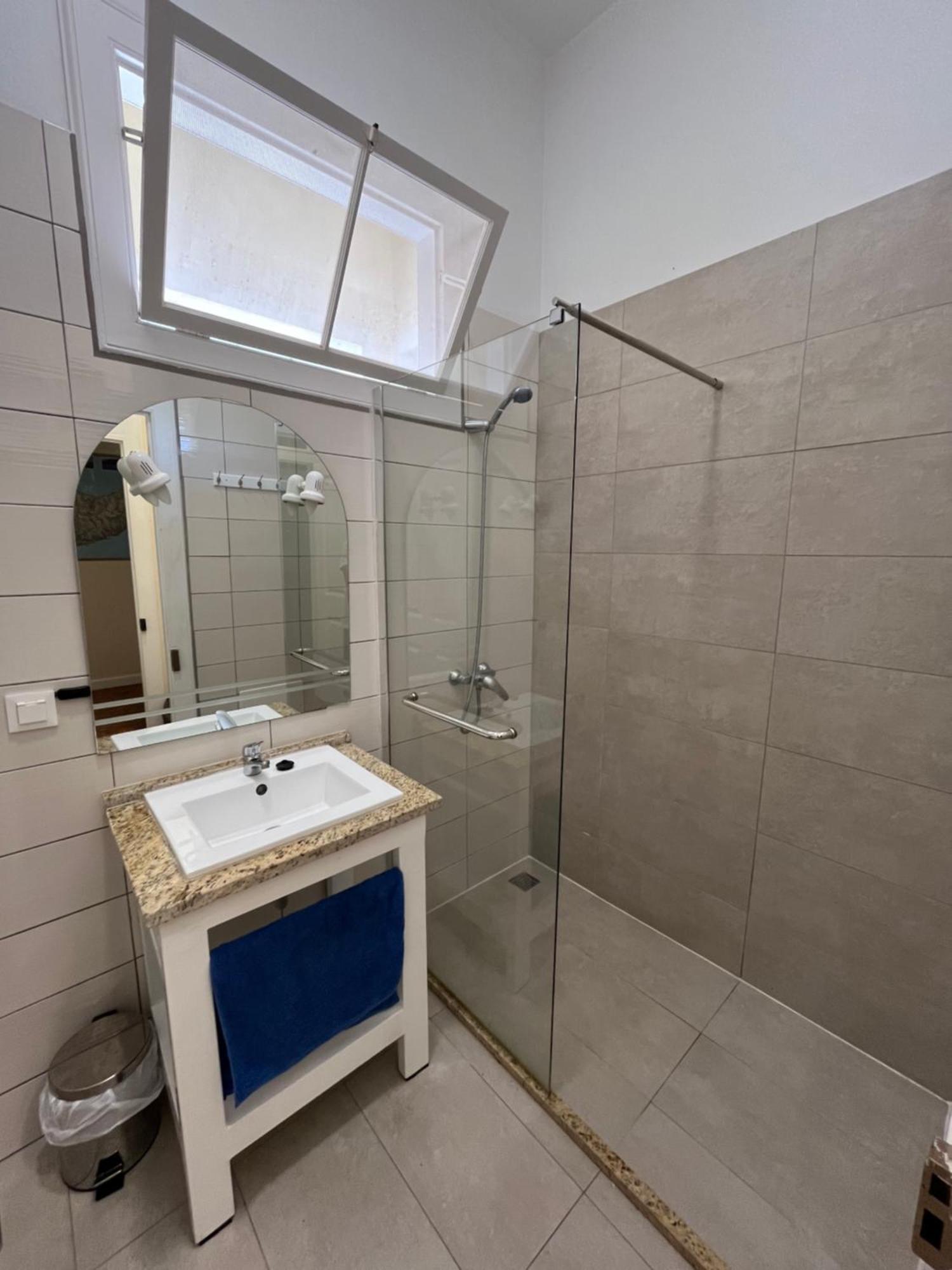 Lazareto 148 Hostel Фуншал Екстериор снимка