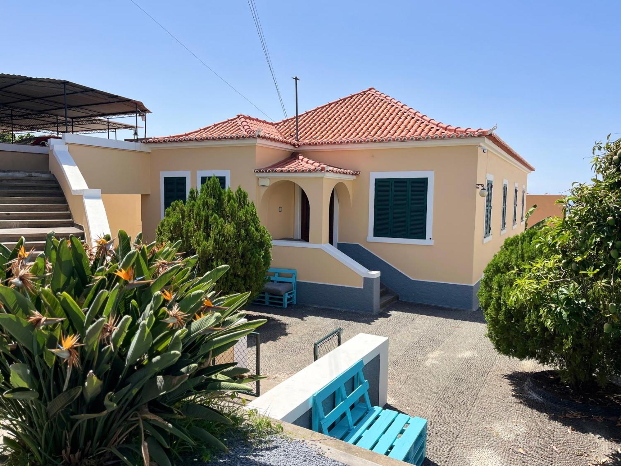 Lazareto 148 Hostel Фуншал Екстериор снимка